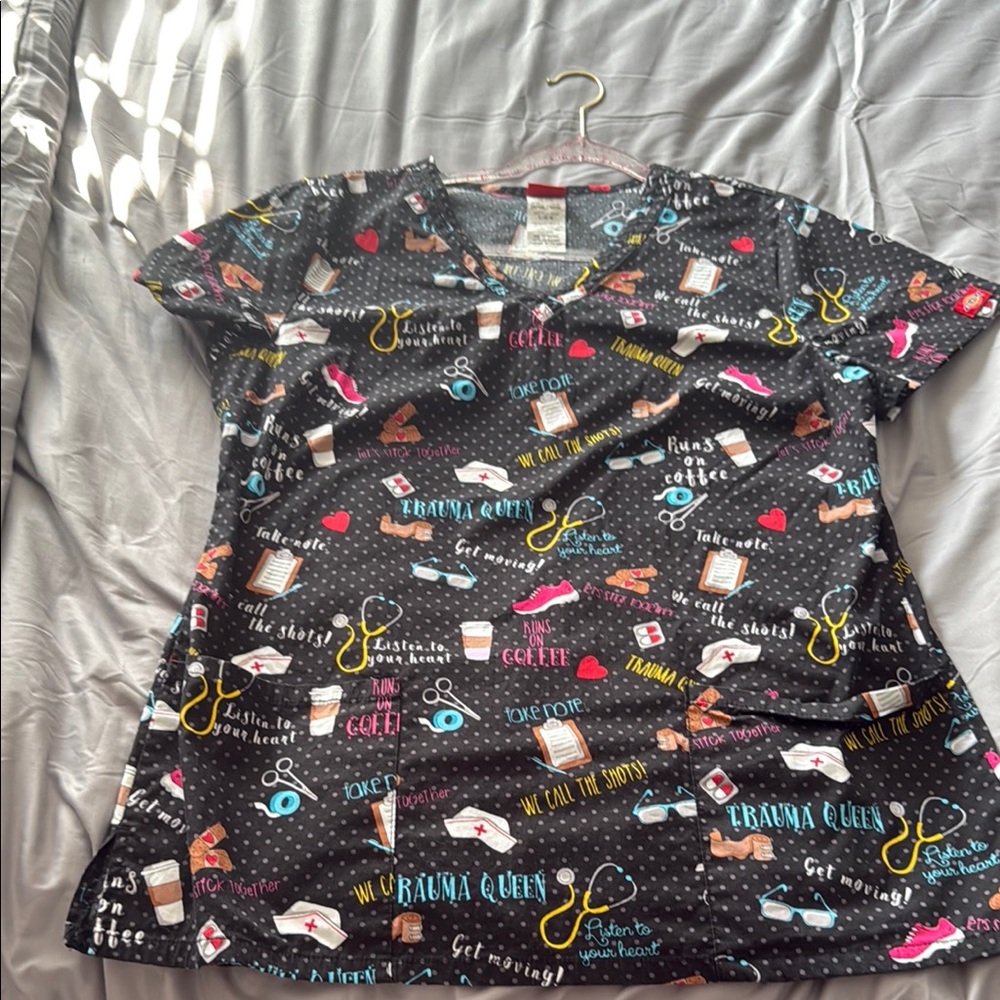Dickies Print Scrub Top Sz: L